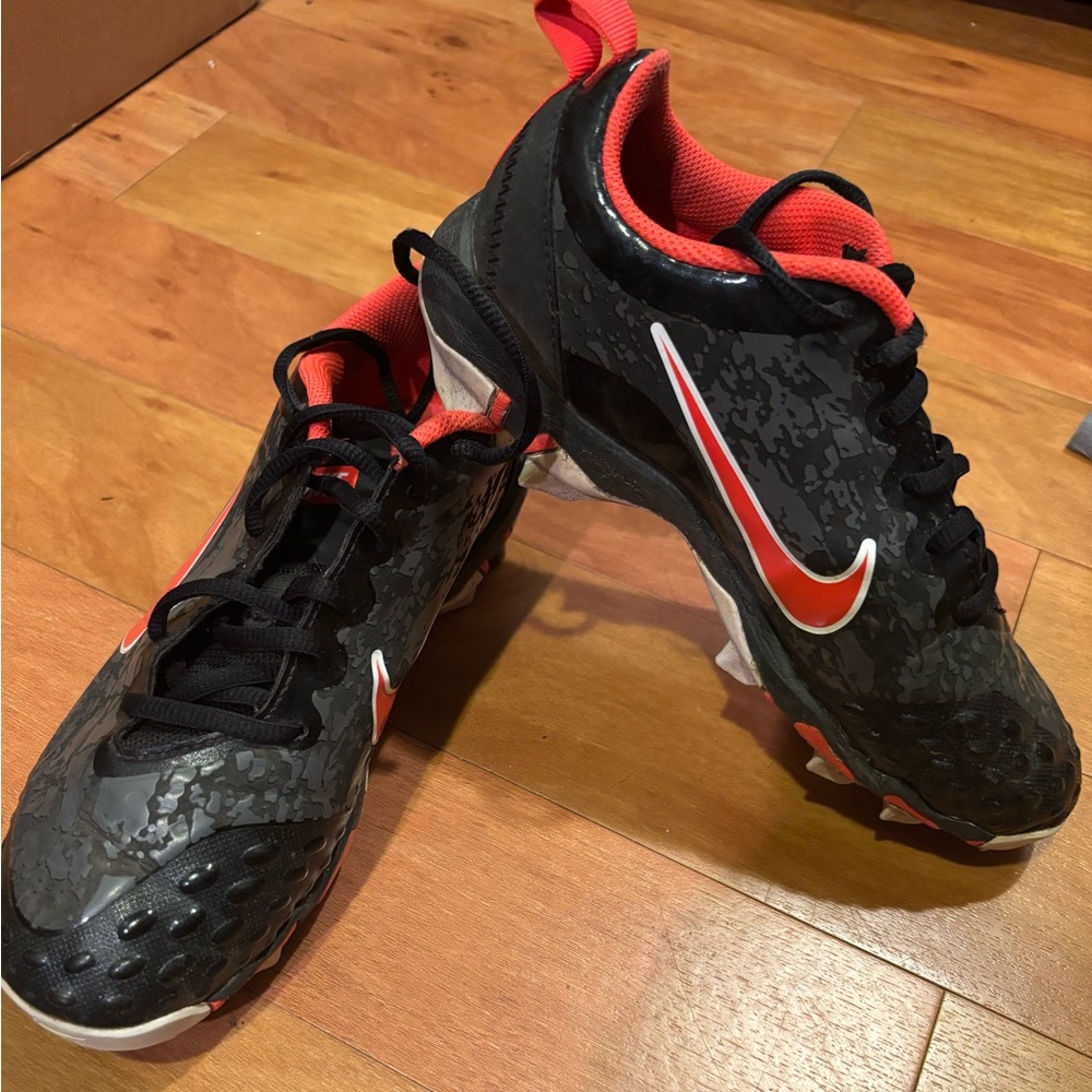 Boys Nike Cleats -Sz:4.5